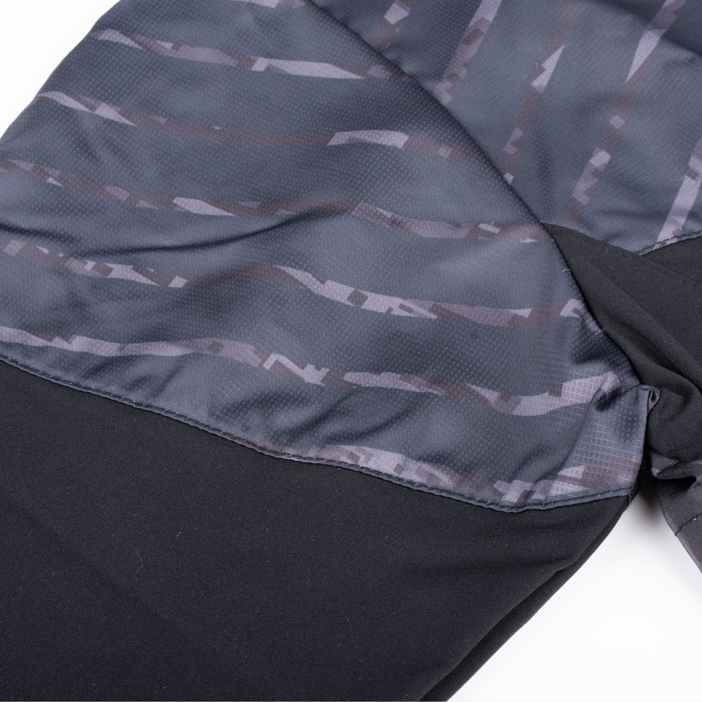 ハイパフォーマンス グラフィックジャケット