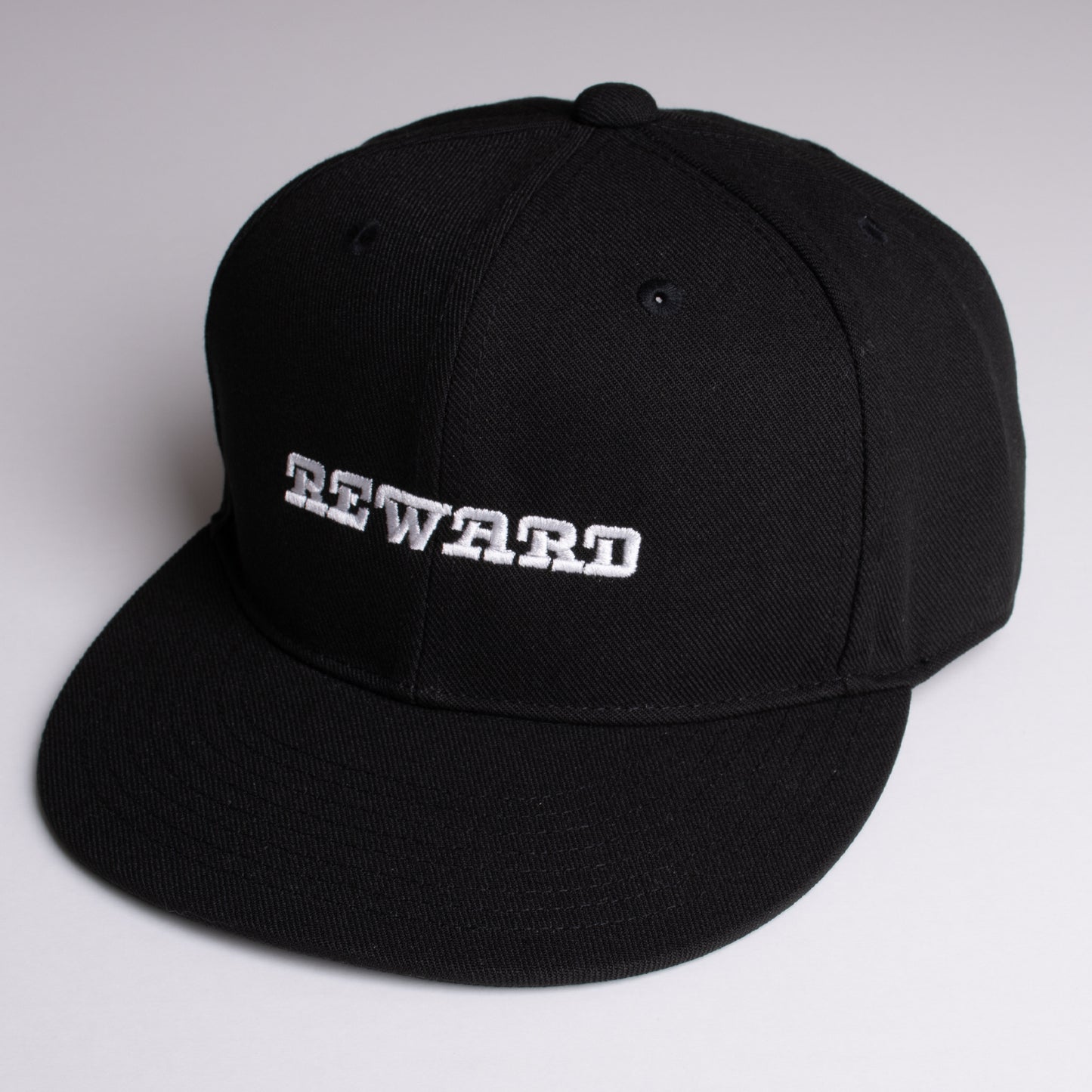 NWCC1 -REWARD ツバストレートキャップ ブラック NEWARD/ニューワード (REWARD)