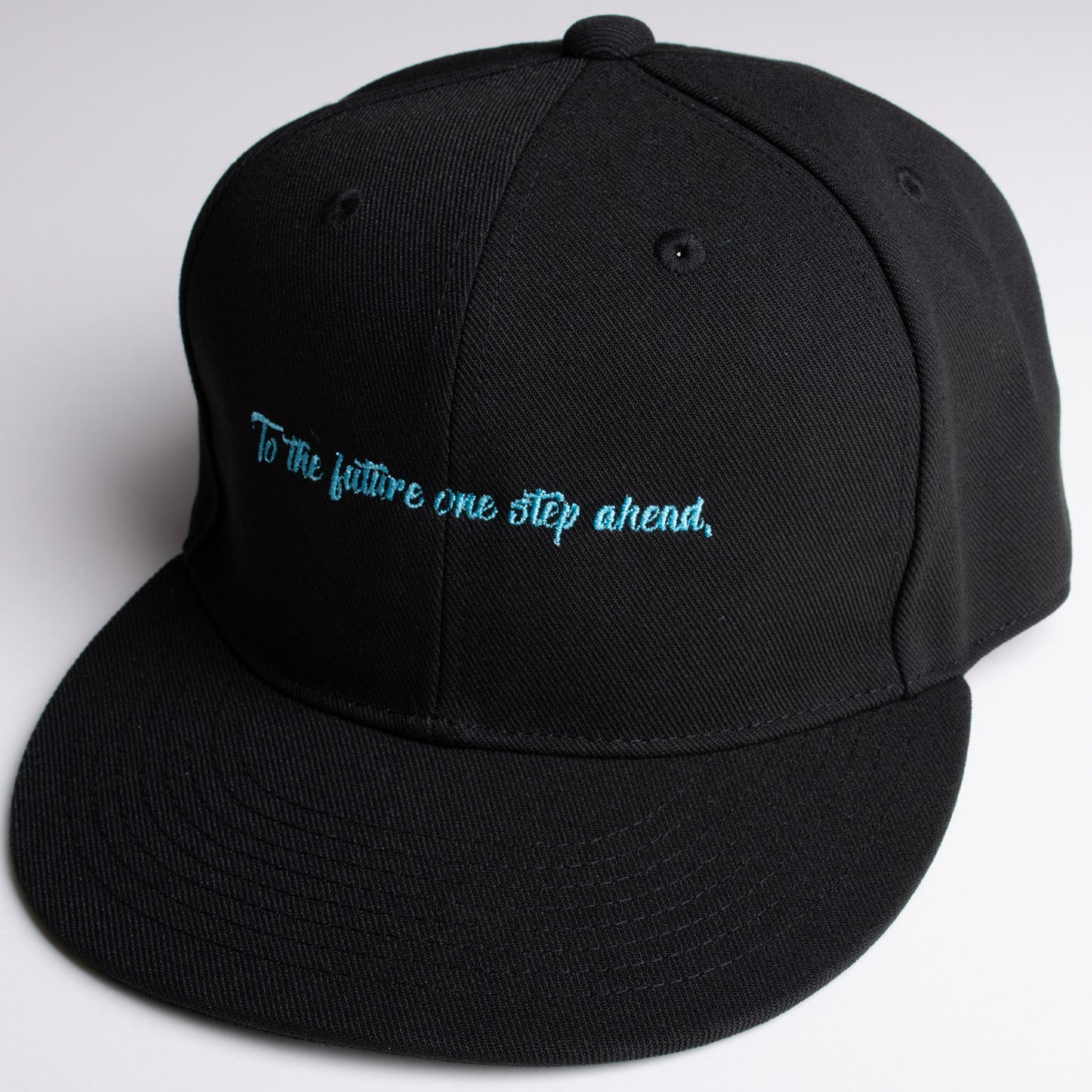 スポーツカジュアルストレートキャップ グラフィックロゴ