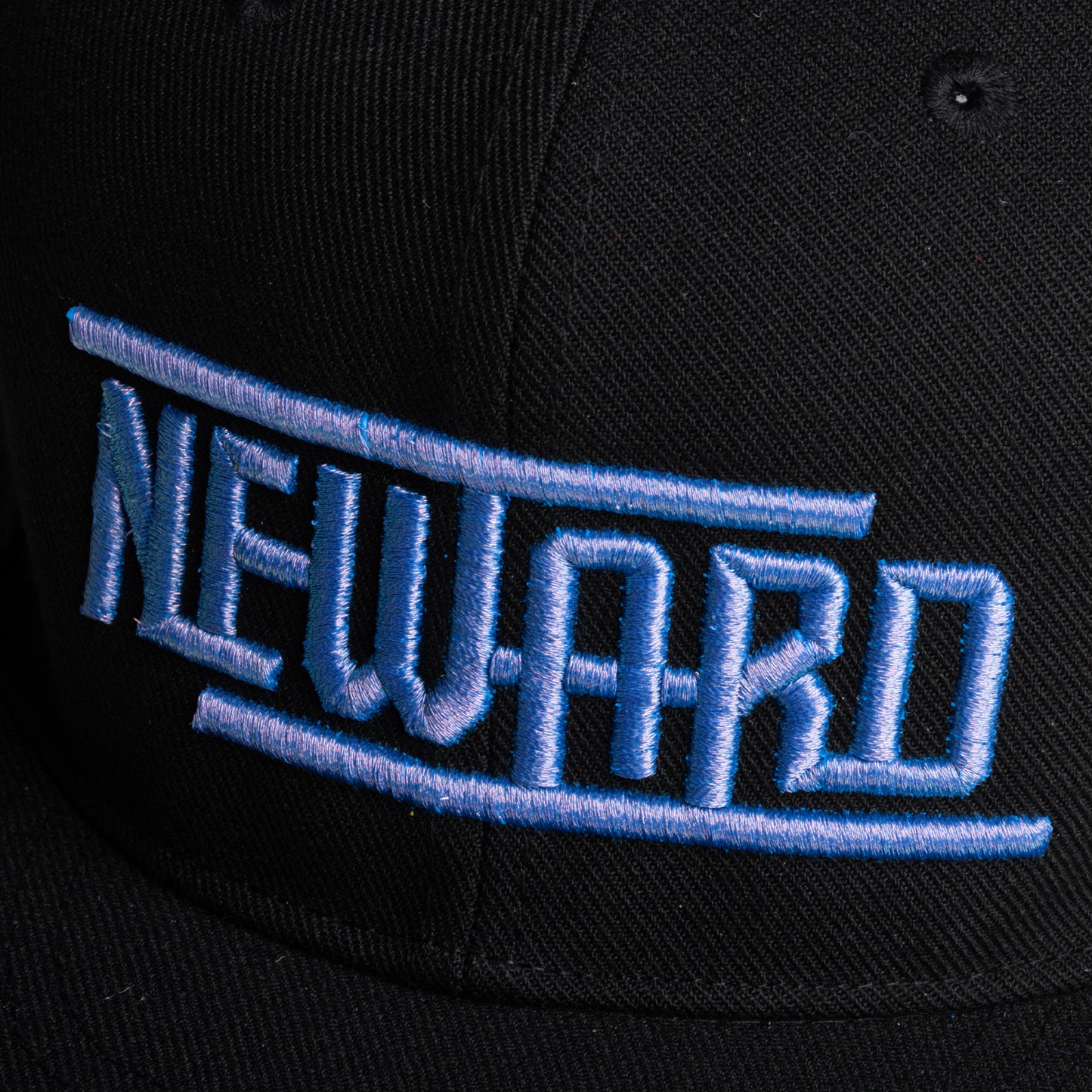 NEWARD フラットバイザーキャップ