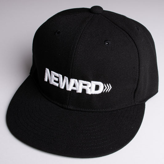 NEWARD シンプルロゴ フラットキャップ